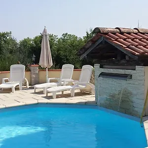 https://les-tilleuls-saint-pe-delbosc.midi-pyreneeshotels.com